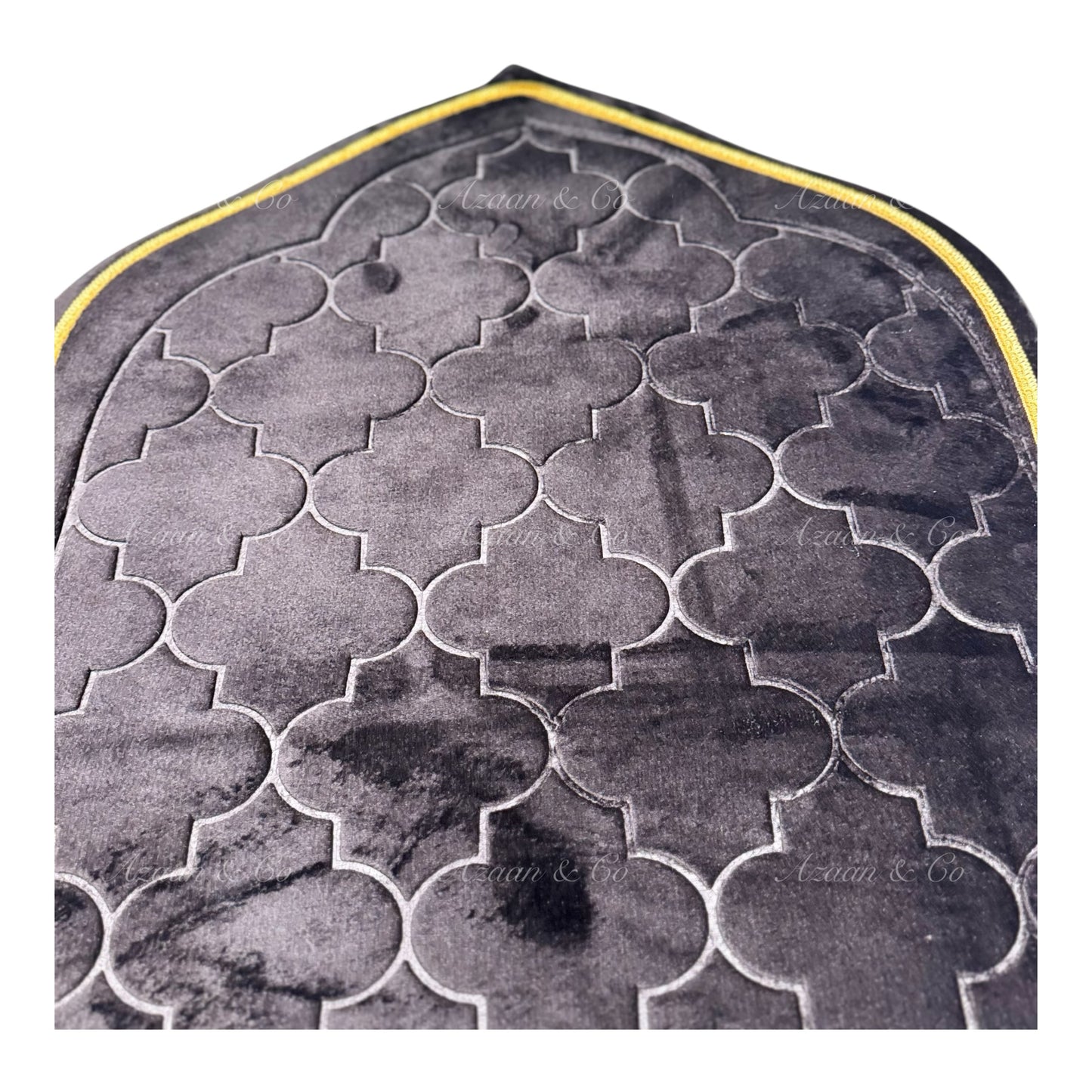 Soft Dome Shape Prayer Mat with Tassel Velvet Islamic Musalla Padded Salah Travel Prayer Rug